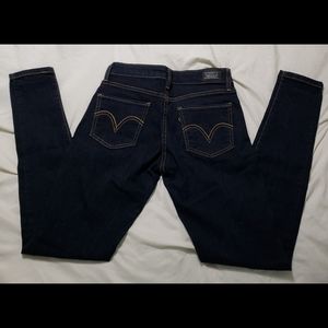 Levi's 535 Legging style Jeans